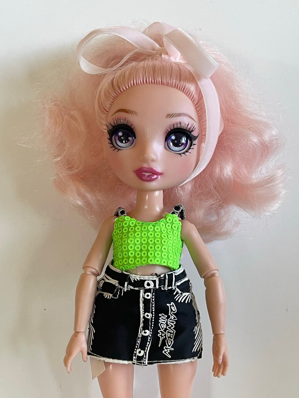 Rainbow High Creative Crystals Bella Parker Doll